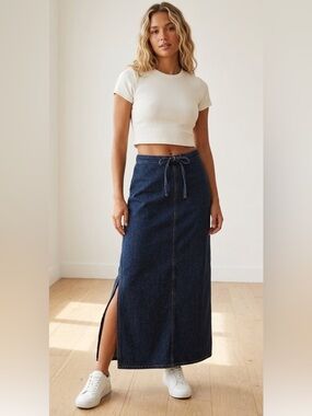 Premiere Collection Dark washed denim/jean maxi  skirt wdrawstring waist size 14